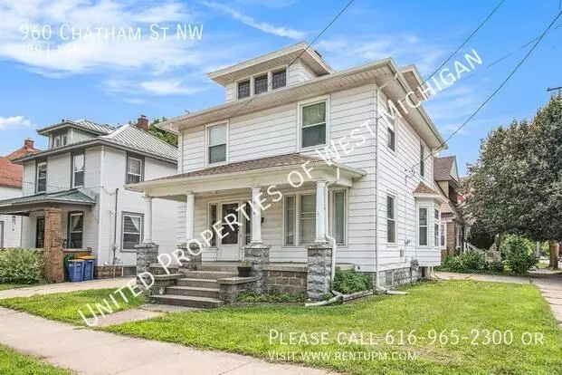 960 Chatham St Apartment for rent in Grand Rapids, MI