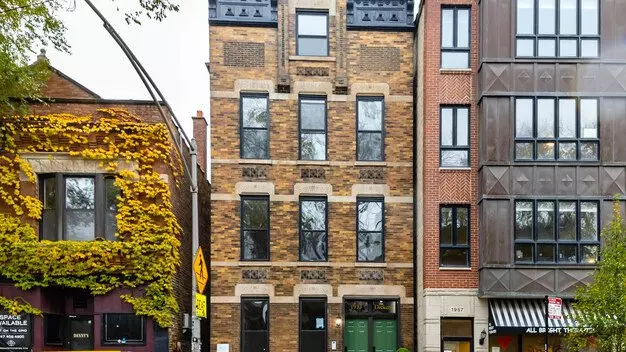 1953 W Dickens St Apartment for rent in Chicago, IL