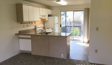 1460 SW Bertha Blvd Apartment for rent in Portland, OR