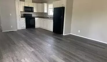 5 of 15 2327 Cascade St Apartment for rent in Flint, MI