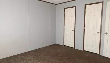 5 of 9 2319 Cascade St Apartment for rent in Flint, MI
