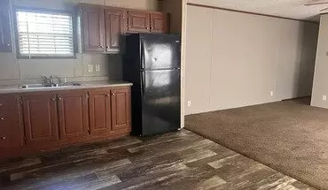 3 of 9 2319 Cascade St Apartment for rent in Flint, MI