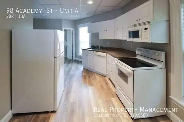 98 Academy St Apartment for rent in South Berwick, ME
