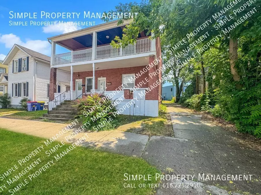 742 4Th St Apartment for rent in Grand Rapids, MI