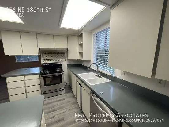 356 NE 180Th St Apartment for rent in Shoreline, WA