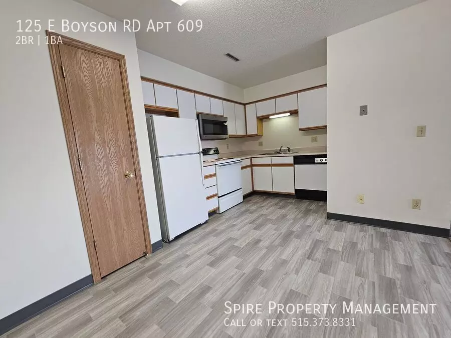 125 E Boyson RD House for rent in Hiawatha, IA