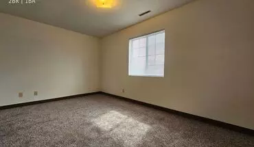 4 of 11 125 E Boyson RD House for rent in Hiawatha, IA
