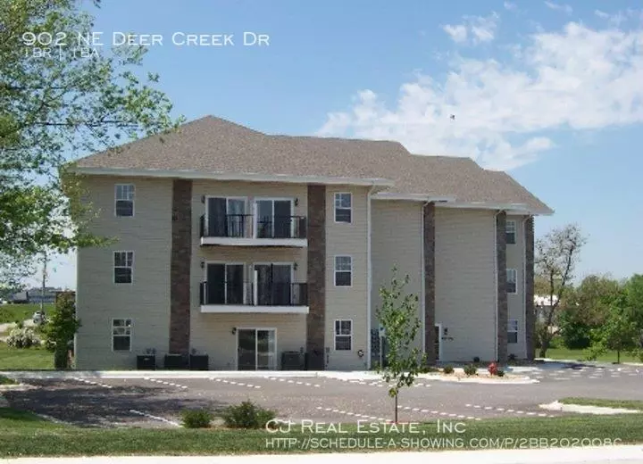 902 NE Deer Creek Dr House for rent in Grain Valley, MO