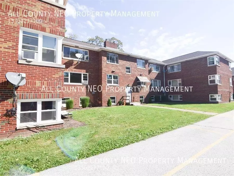2020 W Market St Apartment for rent in Akron, OH