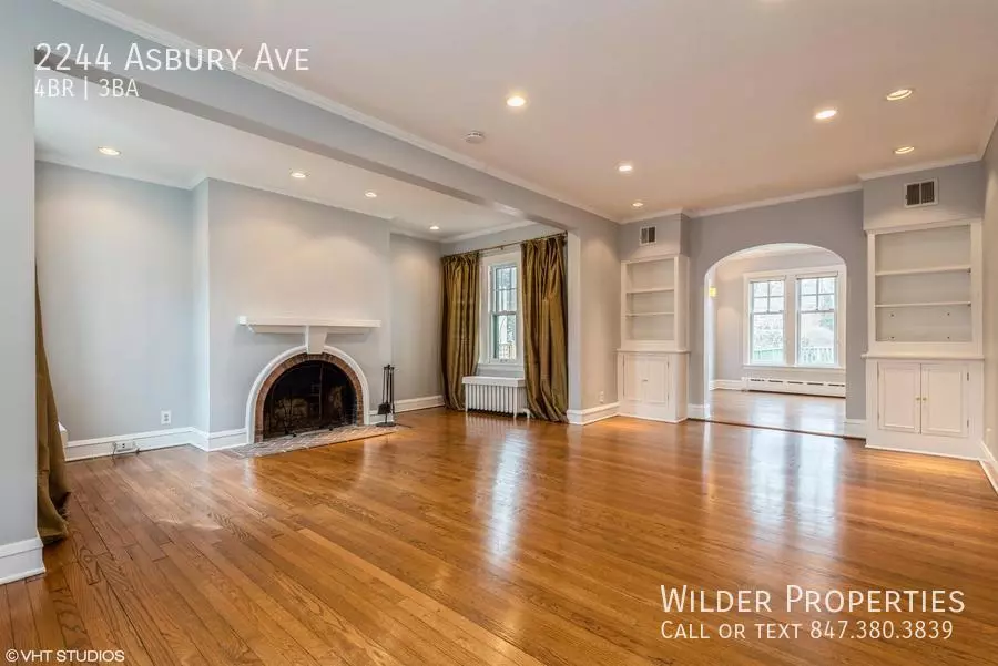 2244 Asbury Ave House for rent in Evanston, IL