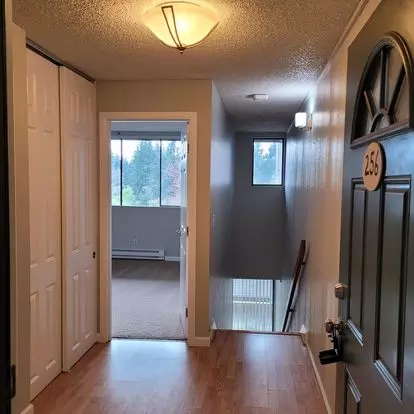 6352 137Th Pl Apartment for rent in Redmond, WA