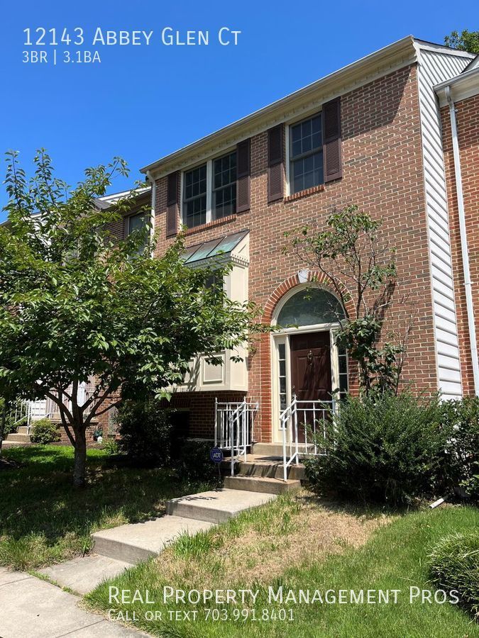 12143 Abbey Glen Ct Woodbridge, VA House for Rent