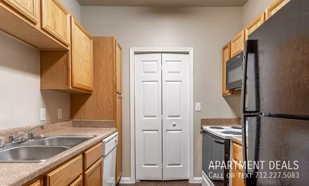 10187 Windmill Lakes Blvd Apartment for rent in Houston, TX