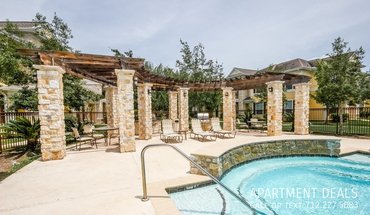 520 That Way Apartment for rent in Lake Jackson, TX