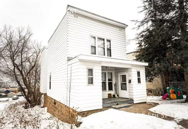 814 E 5Th St Apartment for rent in Duluth, MN