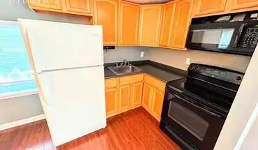 2 of 24 20 E Logan St Apartment for rent in Philadelphia, PA
