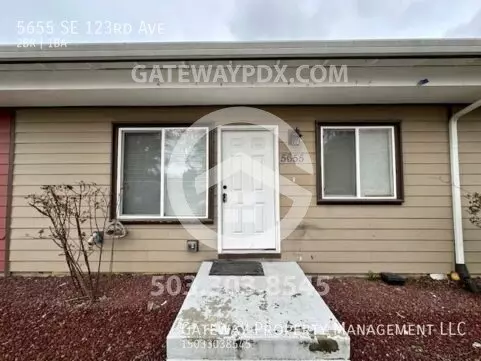 5655 SE 123Rd Ave House for rent in Portland, OR