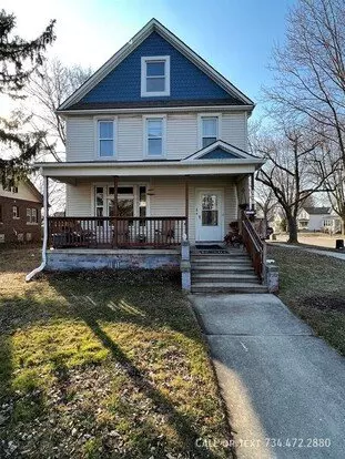 247 North Ave Apartment for rent in Mt Clemens, MI