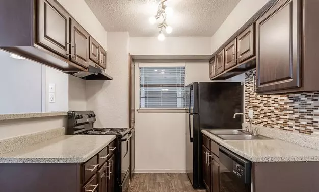 2512 Thomason Cir Apartment for rent in Arlington, TX