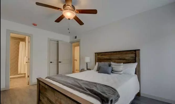813 W Lynn St Apartment for rent in Austin, TX