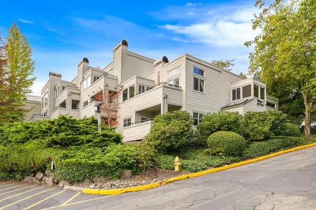 7337 Old Redmond RD Apartment for rent in Redmond, WA