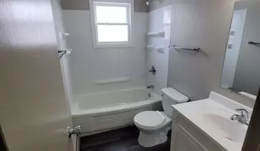 5 of 8 610 E 2Nd St Apartment for rent in Newton, IA