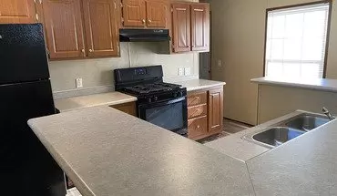 4 of 8 2338 Cascade St Apartment for rent in Flint, MI