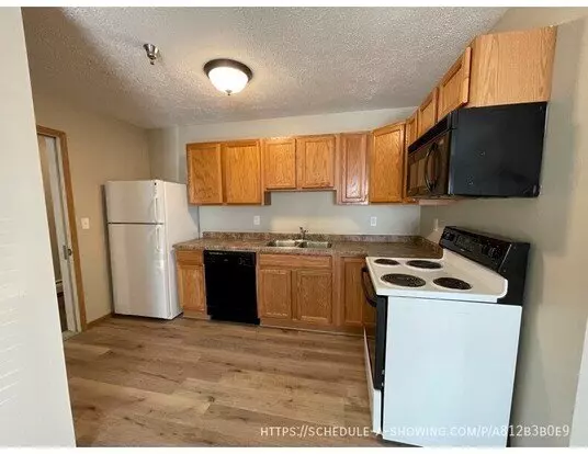 1007 W Ridge St Apartment for rent in Marquette, MI
