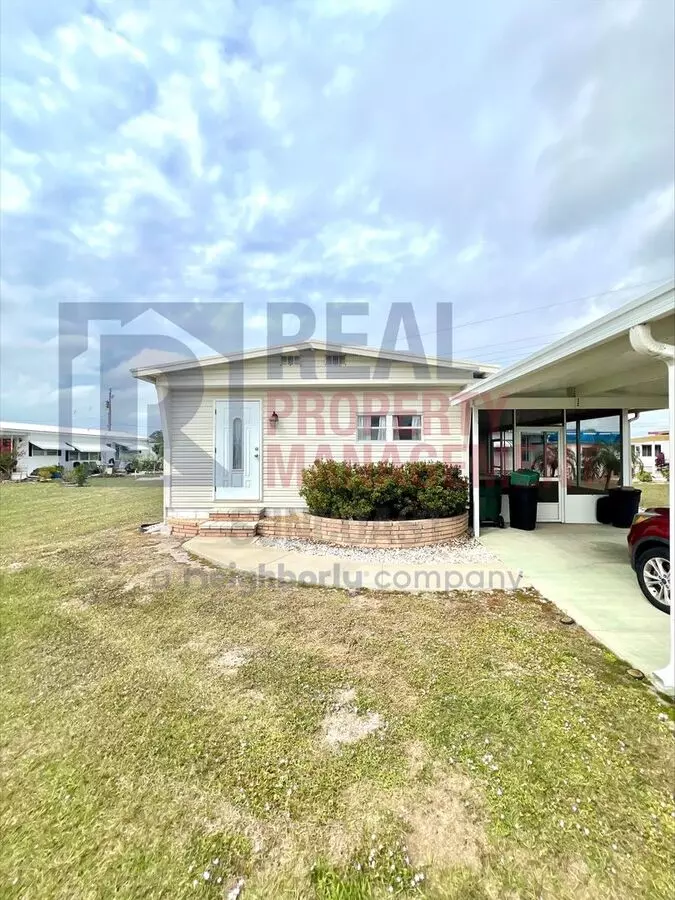 1753 Midlothian St House for rent in Sarasota, FL
