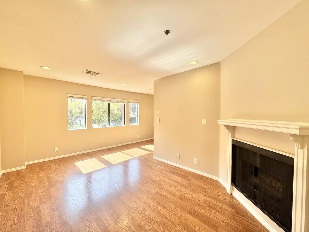 100 N Clark Dr Apartment for rent in Los Angeles, CA