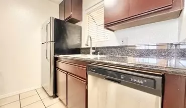 4 of 27 100 N Clark Dr Apartment for rent in Los Angeles, CA