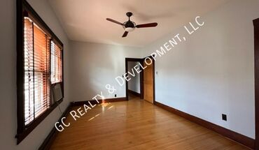 532 South St Apartment for rent in Elgin, IL