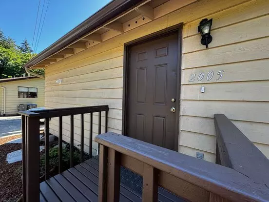 Ford Avenue Apartment for rent in Bremerton, WA