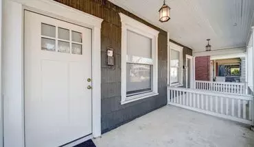 2 of 26 4 Or 5 Bedroom Right Off Of High St - Osu Campus House for rent in Columbus, OH