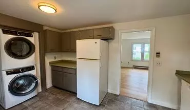 3 of 13 South Portland 2bd/1ba With Off Street Parking Included!! Available Now!! Apartment for rent in South Portland, ME