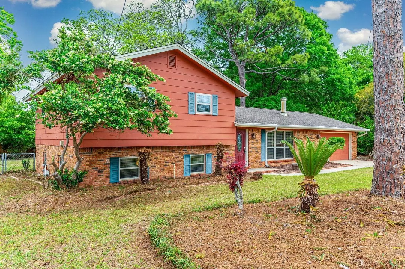 4 Bedroom In Shalimar! House for rent in Shalimar, FL
