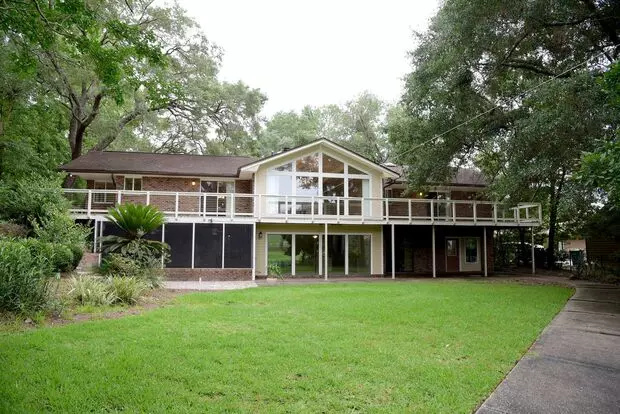 Luxury 5 Bedroom Rental In Rocky Bayou! Apartment for rent in Niceville, FL