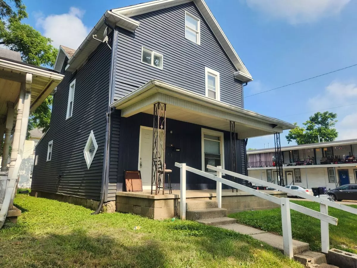 437-437 1/2 Harrison Ave Apartment for rent in Lancaster, OH