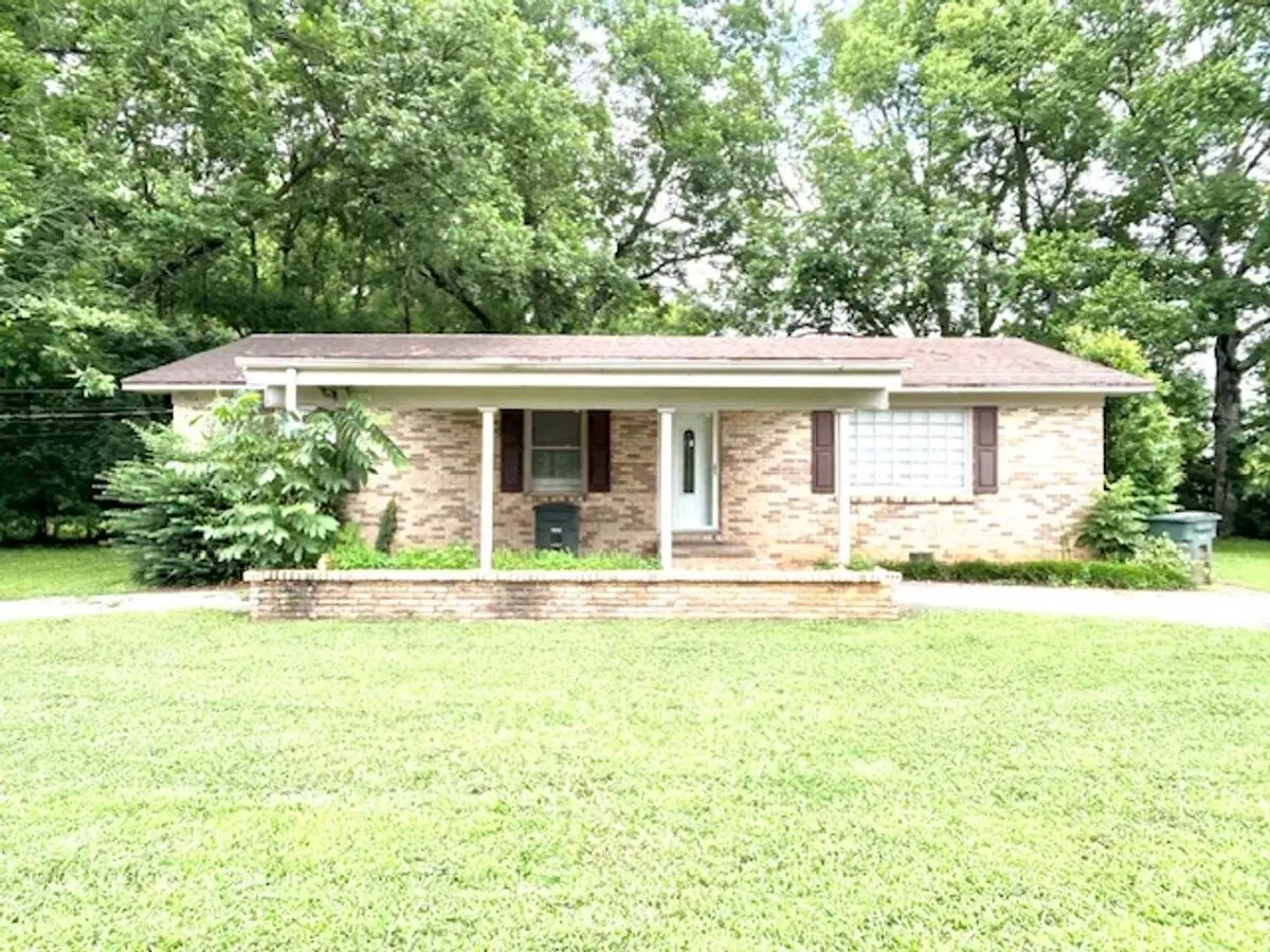 Don't Miss This One! House for rent in Huntsville, AL