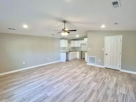 Fully Renovated 2 Bedroom Home In Prime Huntsville Location – 35811 !! Fridge Not Included!! Apartment for rent in Huntsville, AL