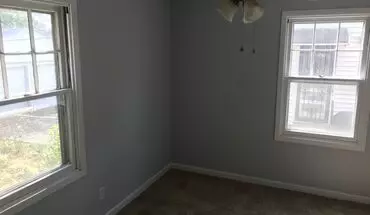 3 of 8 3 Bed / 1 Bath, North Side Single Family Rental Home For $1250.00/month. $1100deposit Required. House for rent in Springfield, IL