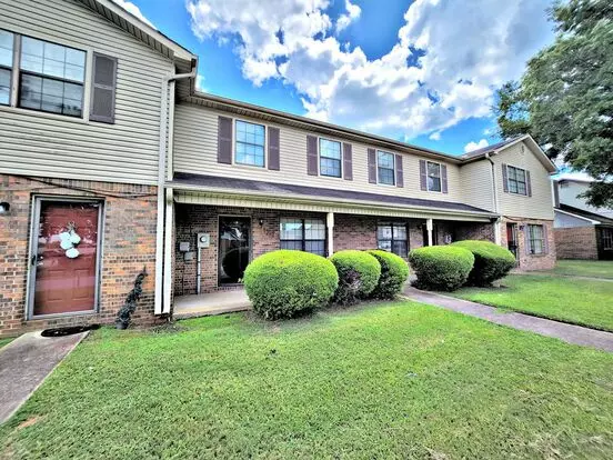 (son-3) Glenn Street Townhomes Apartment for rent in Decatur, AL