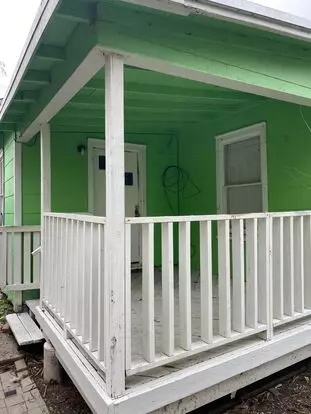 1654 B 18th Apartment for rent in Corpus Christi, TX