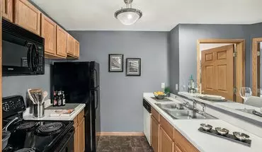 3 of 45 Library Hill Apartments Apartment for rent in Milwaukee, WI