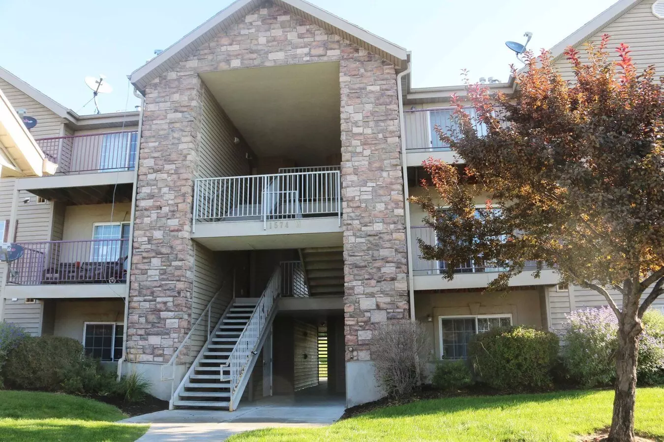 Top Level Westbury Condo For Rent! House for rent in Lehi, UT