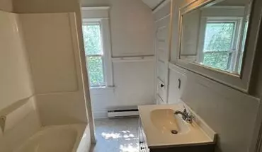 5 of 5 1208 Columbia Ave Apartment for rent in Fort Wayne, IN