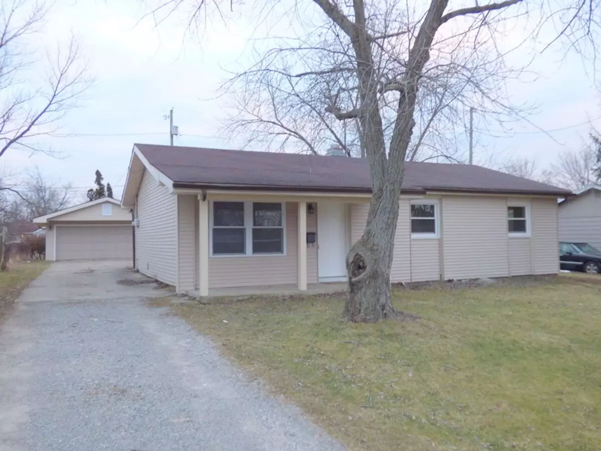 520 Berwyn Lane - Three Bedroom Home W/central Air & Detached Garage! *available Now* House for rent in Fort Wayne, IN