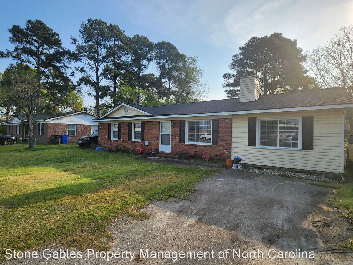 2247 Wingate Rd Fayetteville, NC House for Rent Rentable