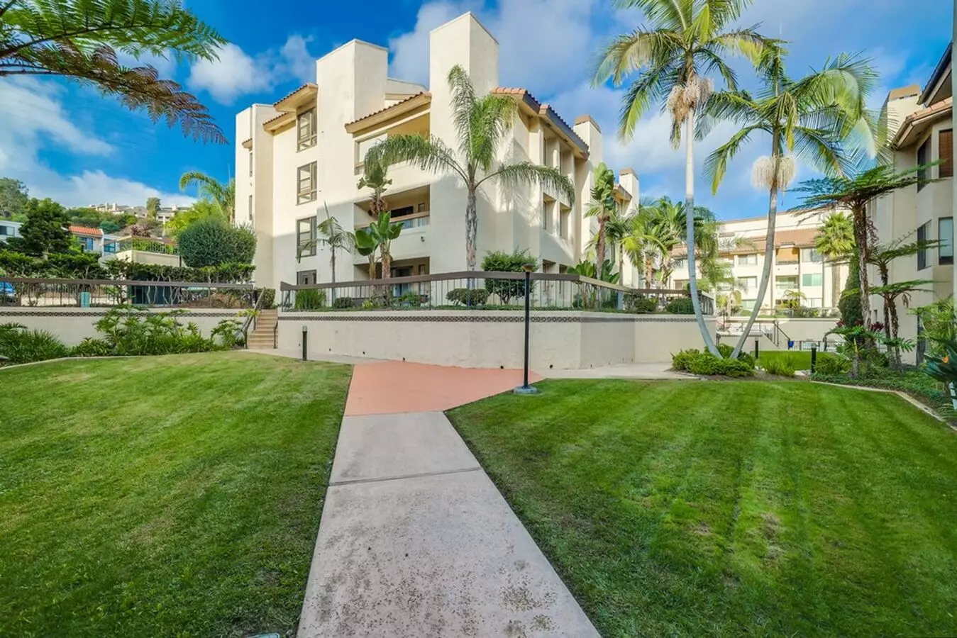 Spacious 3bd/2ba Condo In Mission Greens - Garage, 2 Balconies In Prime Location! Apartment for rent in San Diego, CA