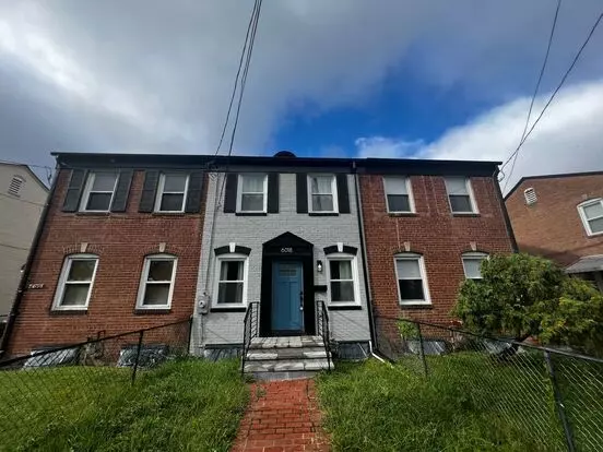 Lovely 2 Br/2 Ba Townhome In Riggs Park! Apartment for rent in Washington, DC